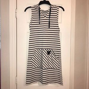 Super cute, Mickey Mouse dress.